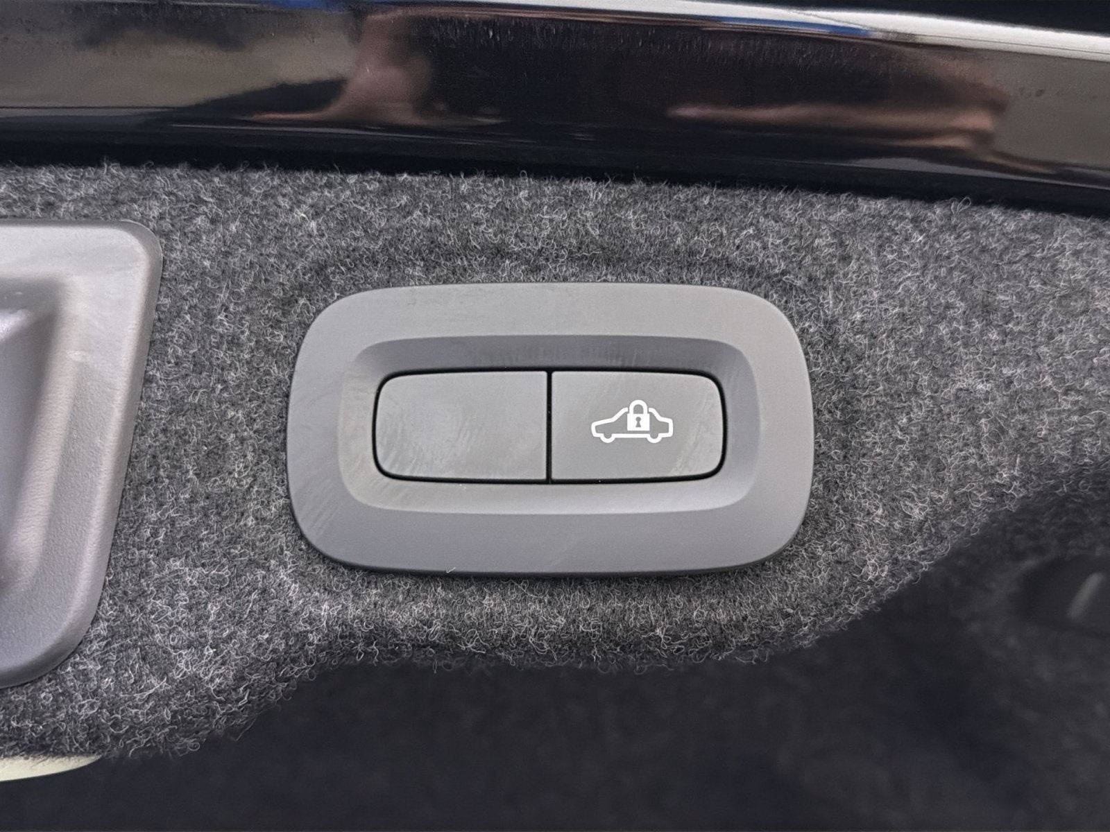 2021 Volvo S60 T5 Momentum