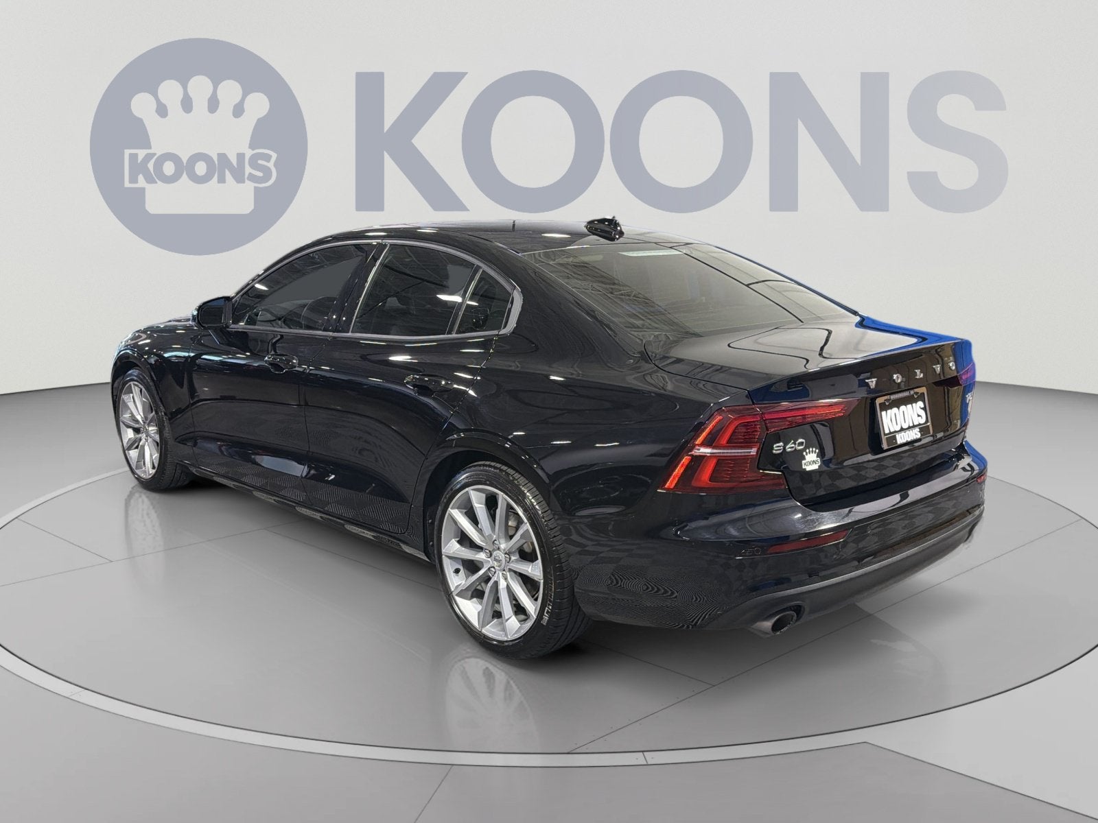 2021 Volvo S60 T5 Momentum