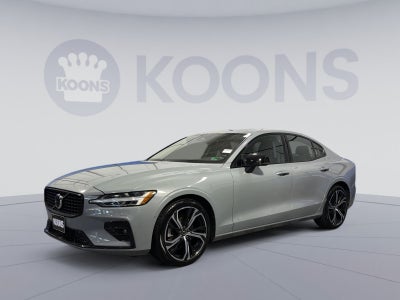 2024 Volvo S60 B5 Plus Dark Theme