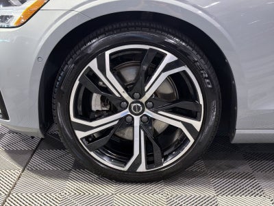 2024 Volvo S60 B5 Plus Dark Theme