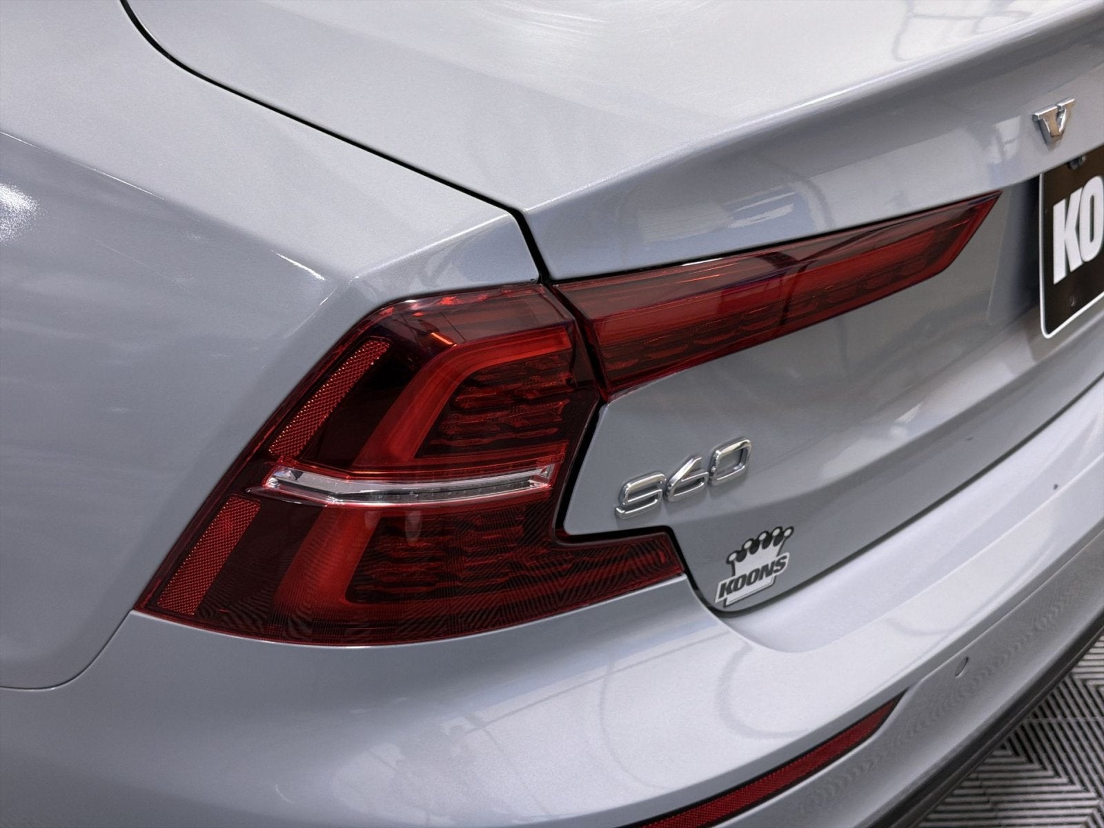 2024 Volvo S60 B5 Plus Dark Theme