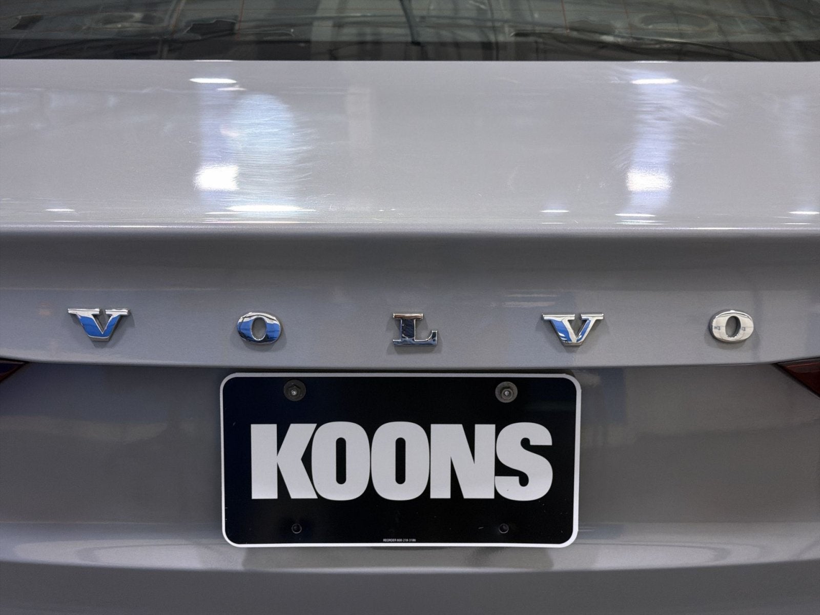 2024 Volvo S60 B5 Plus Dark Theme