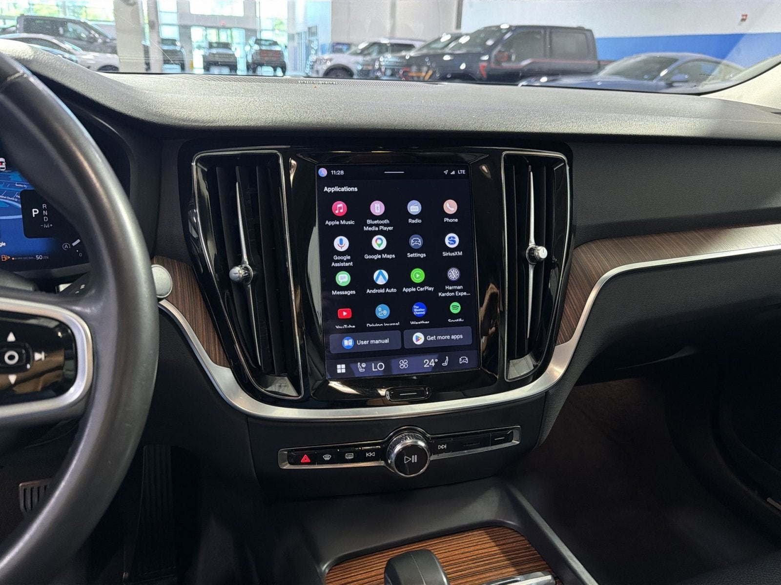 2024 Volvo S60 B5 Plus Dark Theme