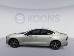 2024 Volvo S60 B5 Plus Dark Theme