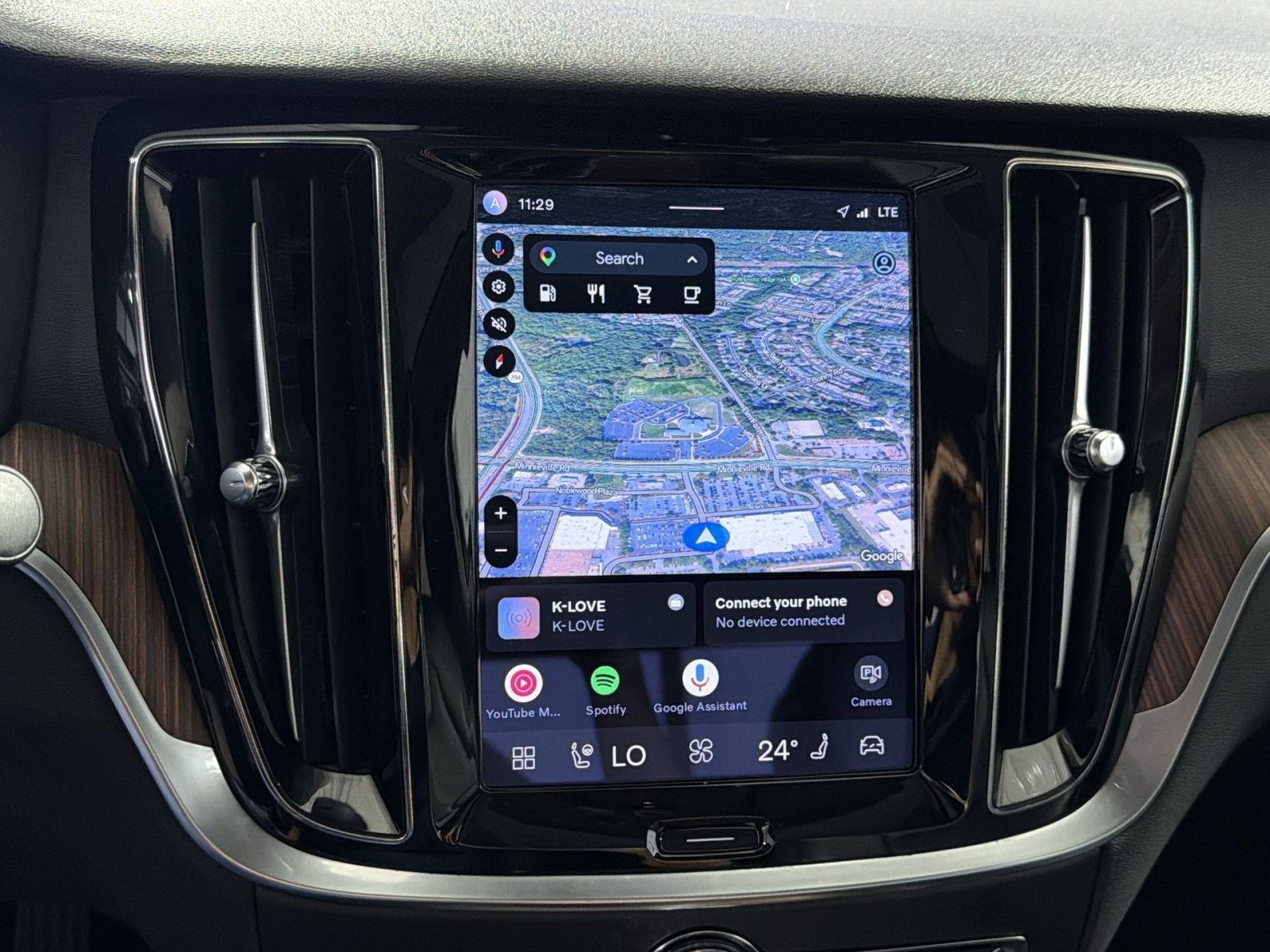 2024 Volvo S60 B5 Plus Dark Theme