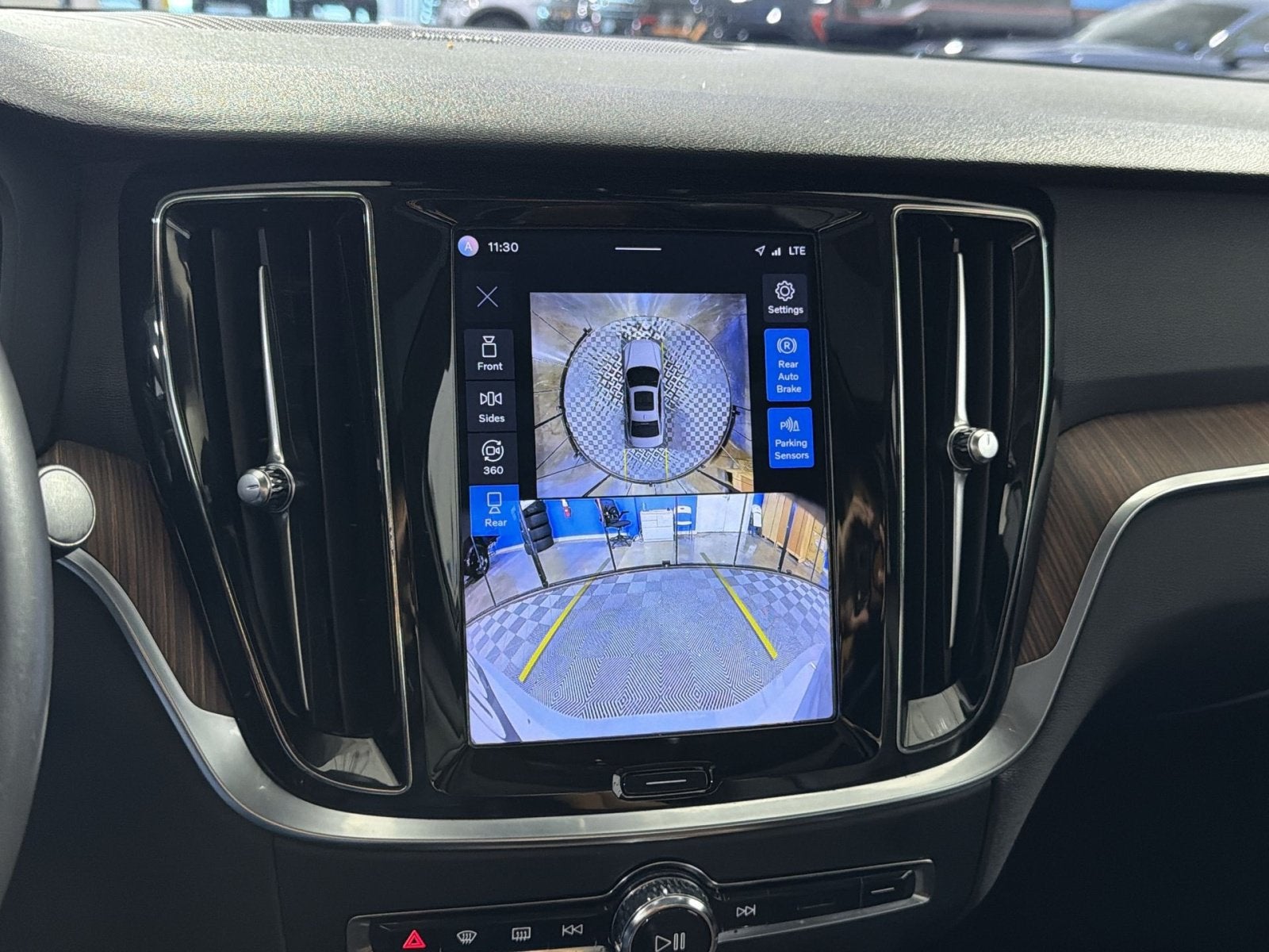 2024 Volvo S60 B5 Plus Dark Theme