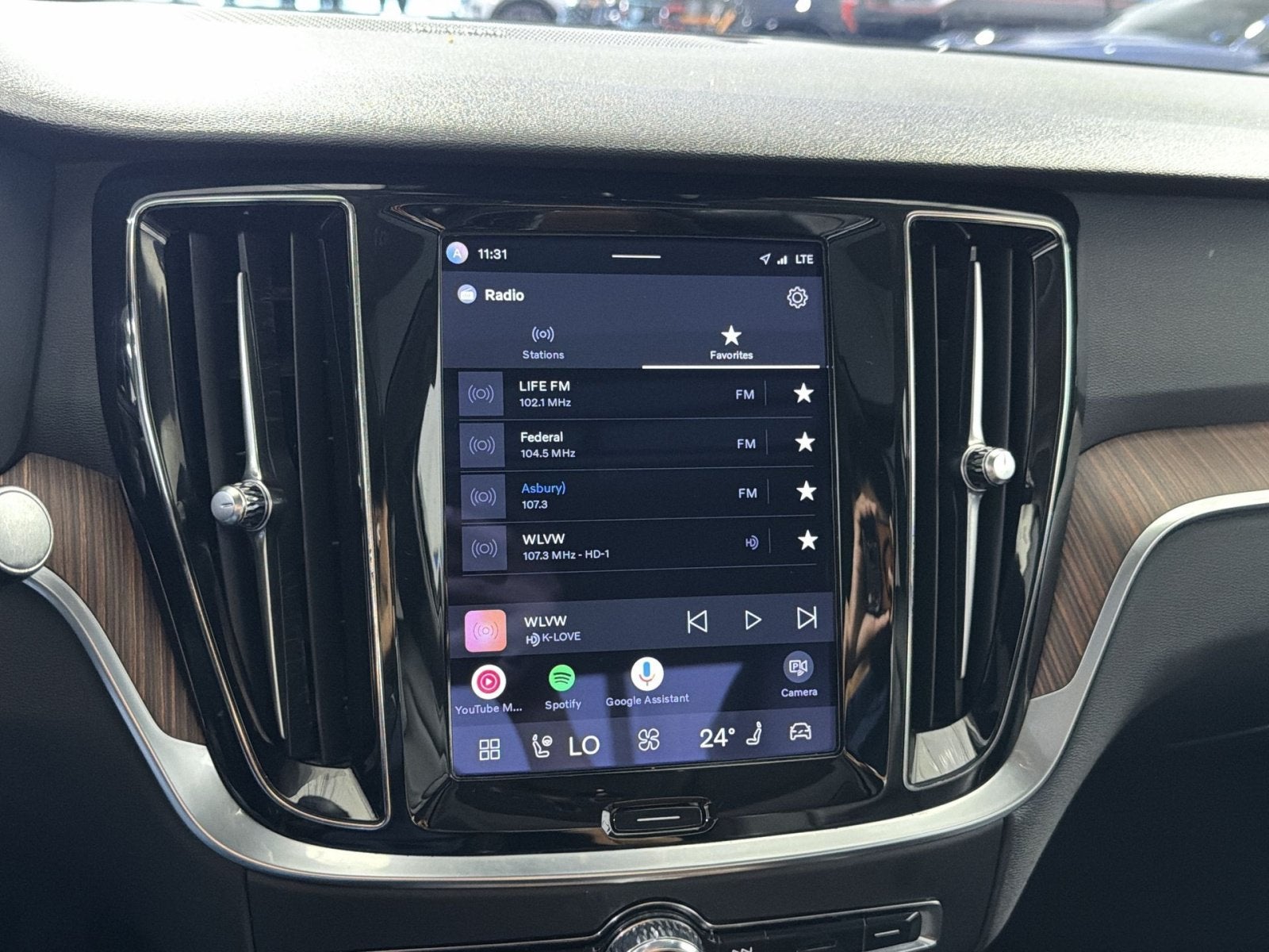 2024 Volvo S60 B5 Plus Dark Theme