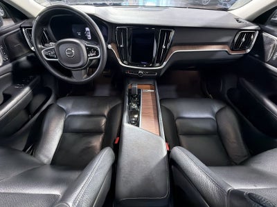 2024 Volvo S60 B5 Plus Dark Theme