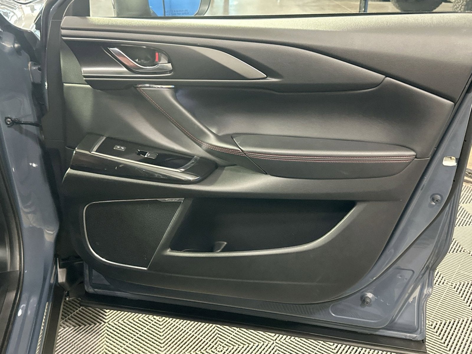 2022 Mazda Mazda CX-9 Carbon Edition