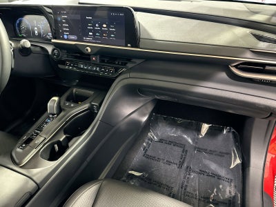 2023 Toyota Crown Platinum