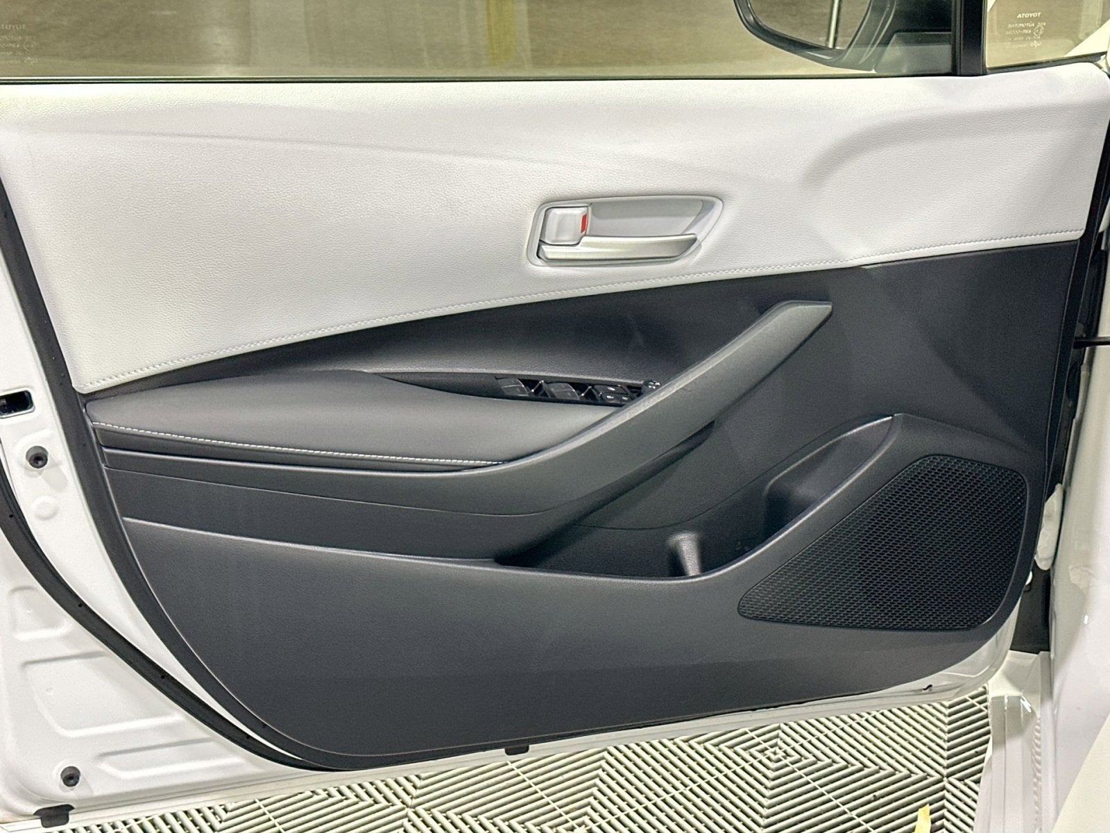 2023 Toyota Corolla Hatchback SE