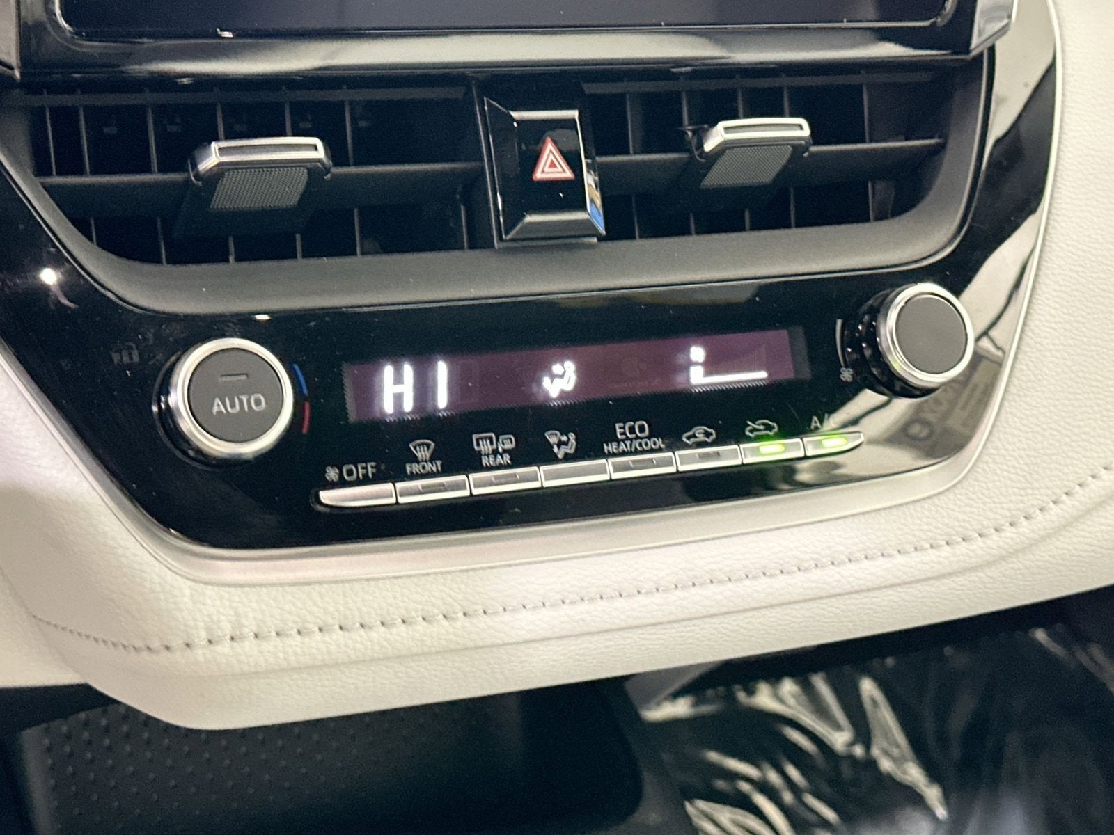 2023 Toyota Corolla Hatchback SE