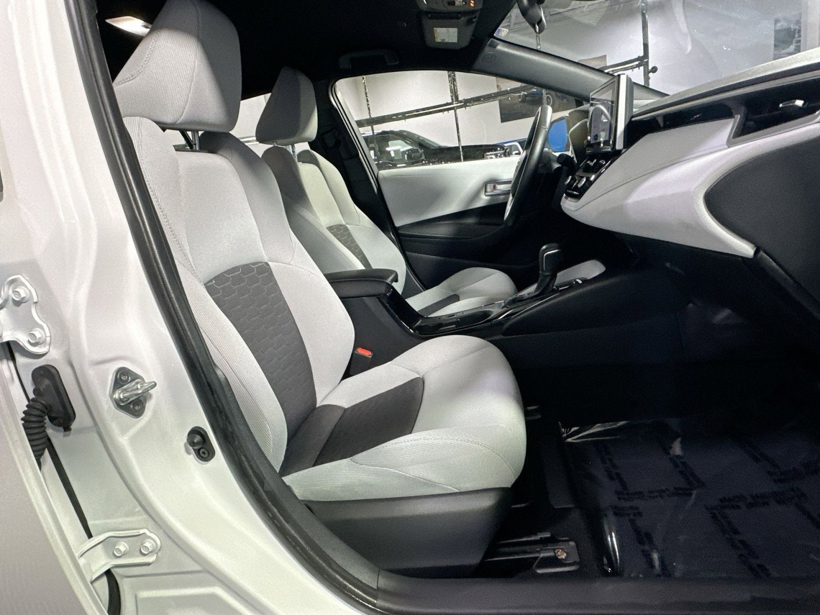 2023 Toyota Corolla Hatchback SE