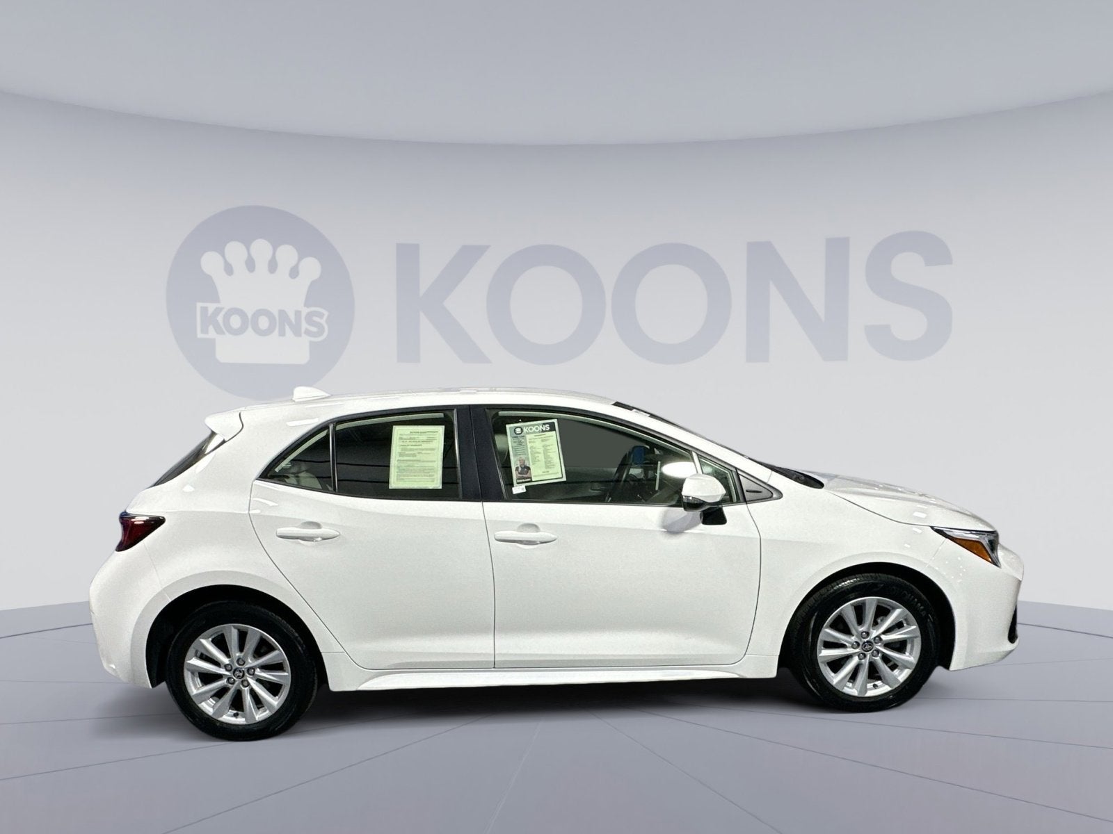 2023 Toyota Corolla Hatchback SE