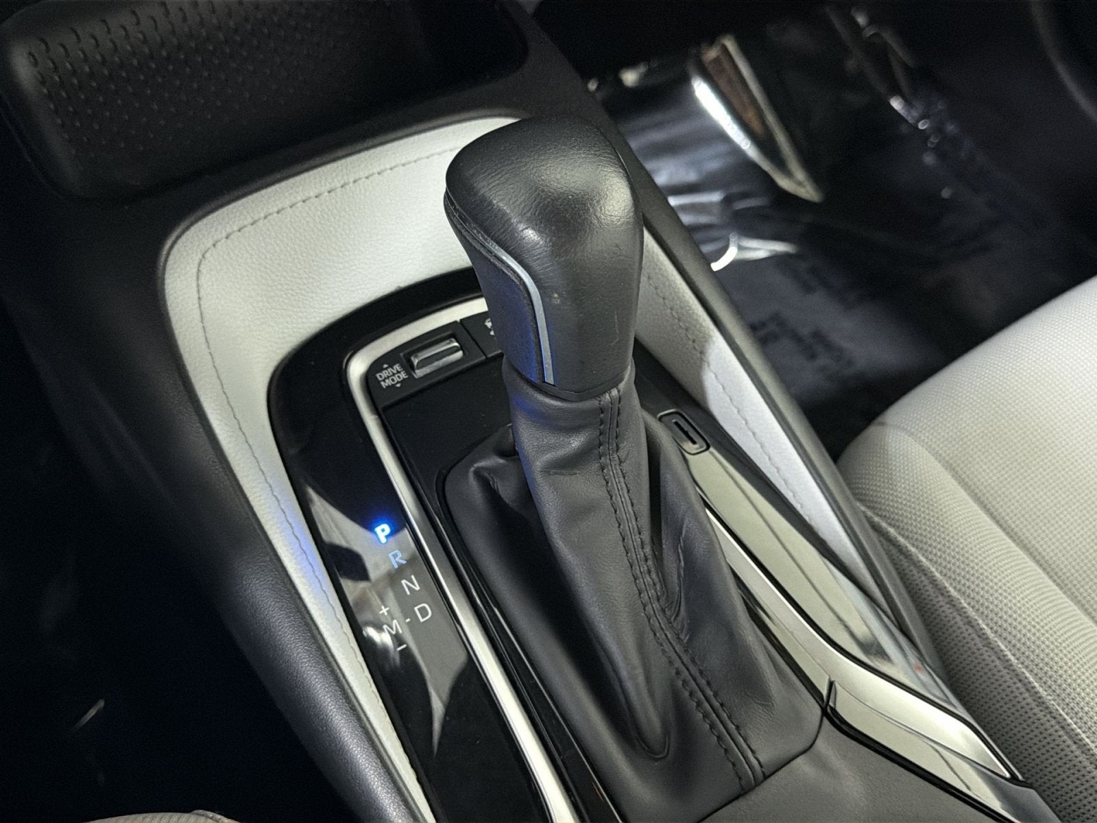 2024 Toyota Corolla Hatchback SE