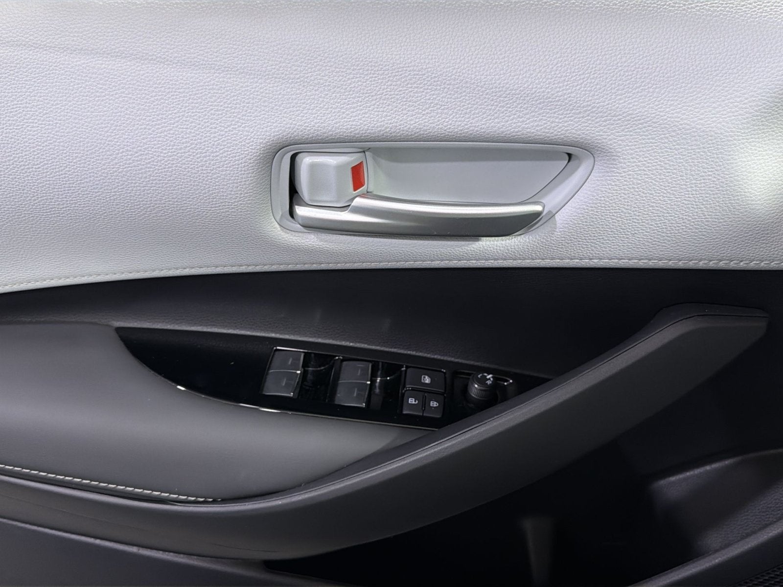 2024 Toyota Corolla Hatchback SE