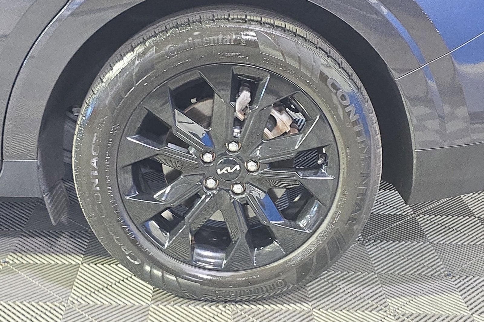 2023 Kia Carnival SX