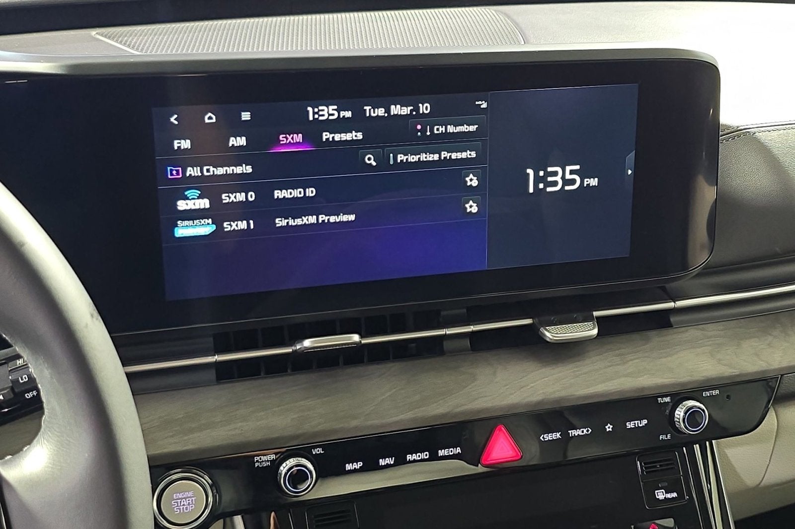 2023 Kia Carnival SX