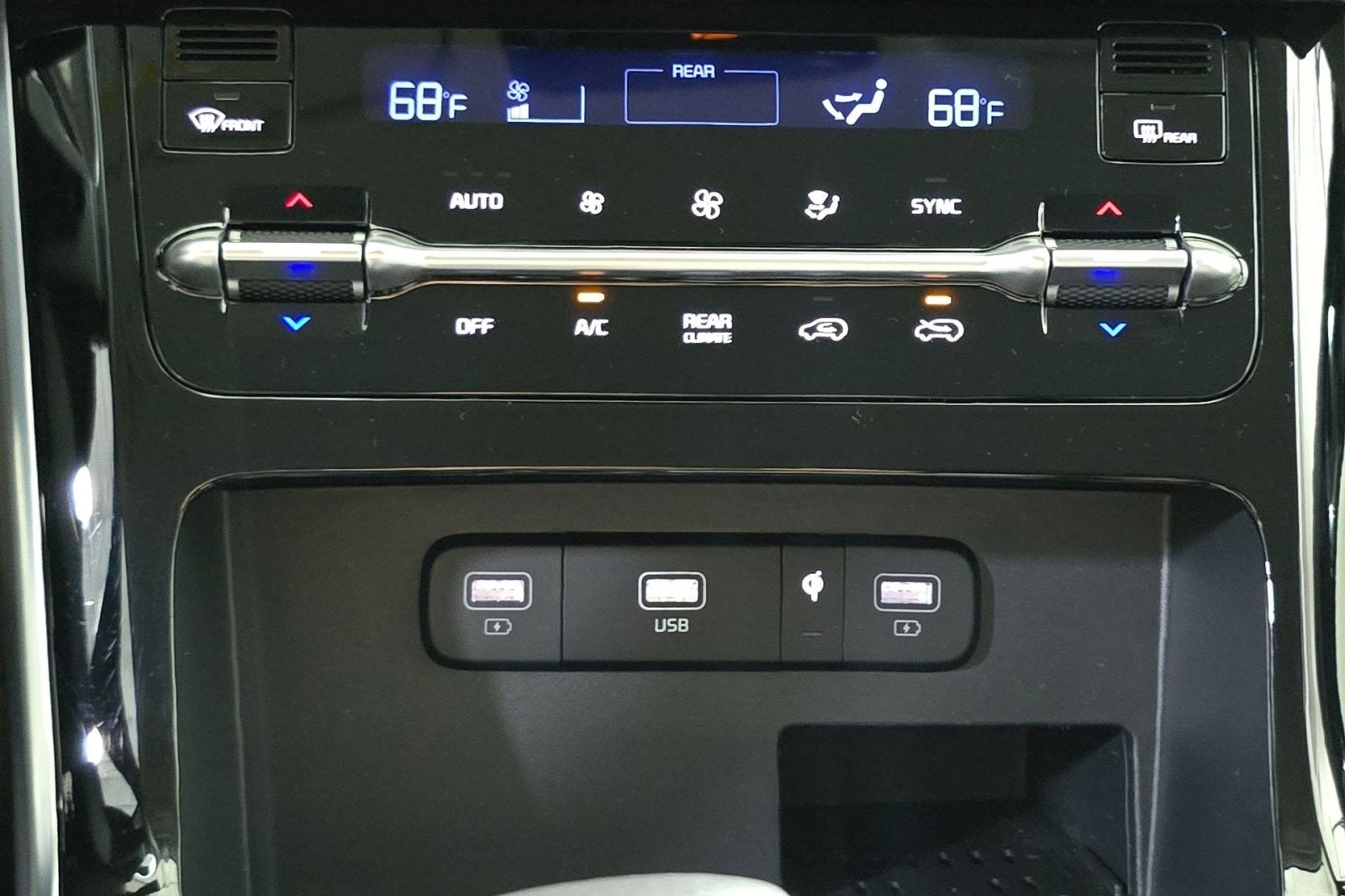 2023 Kia Carnival SX