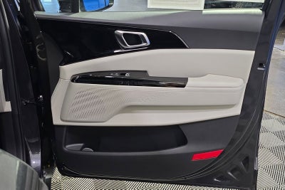 2023 Kia Carnival SX