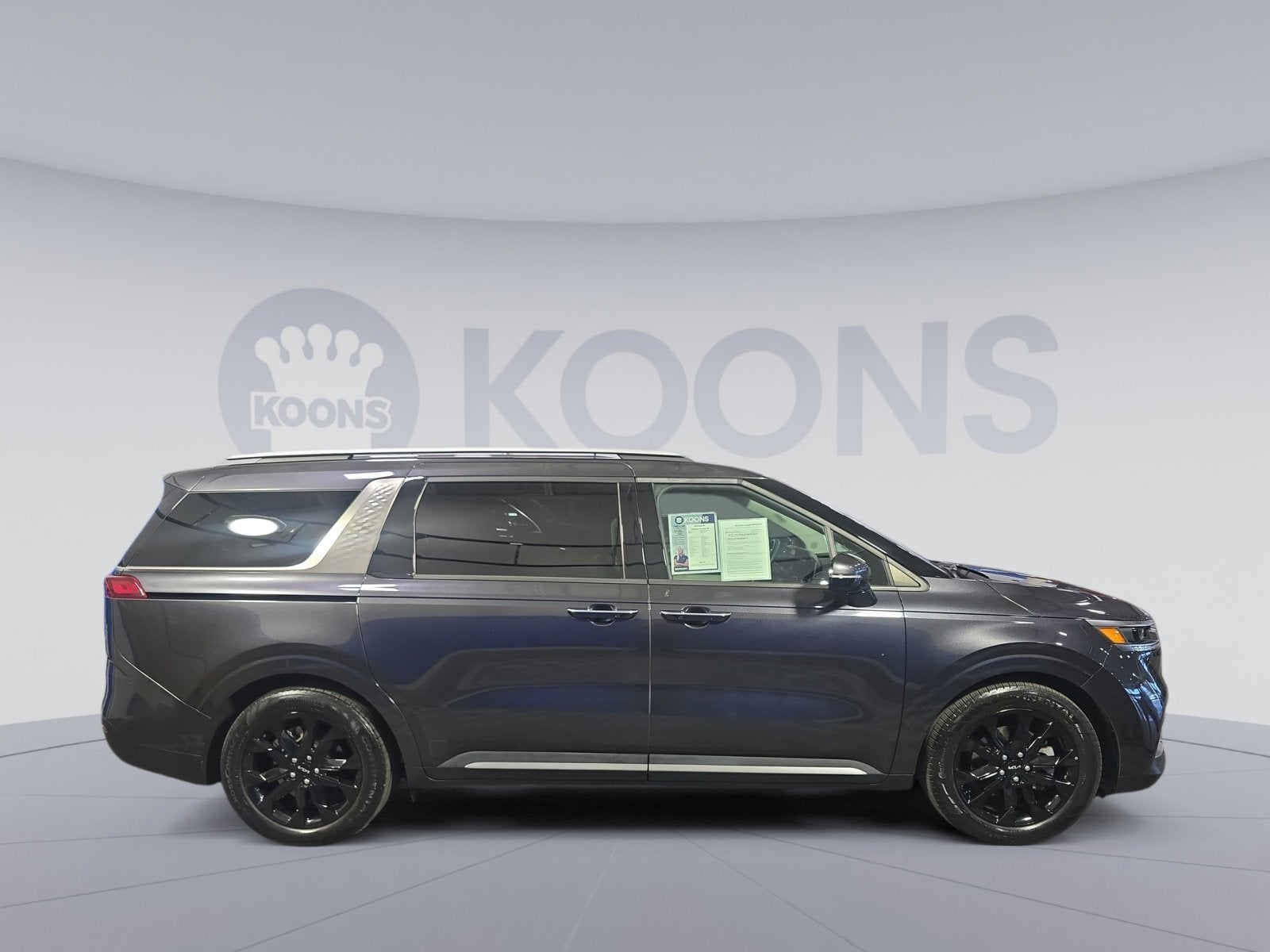 2023 Kia Carnival SX