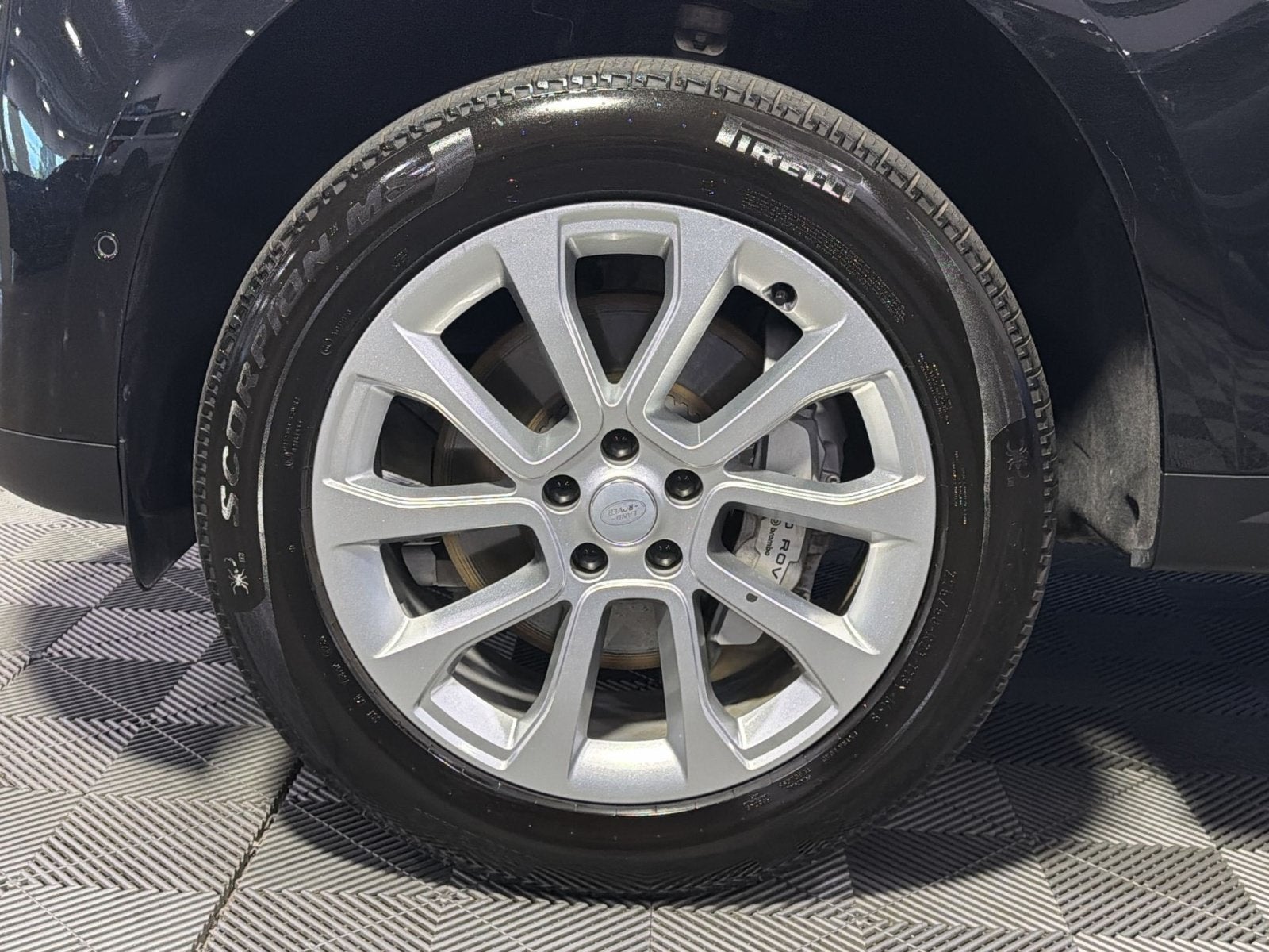 2025 Land Rover Range Rover Sport SE