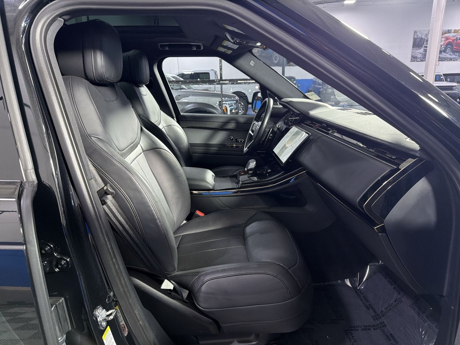 2025 Land Rover Range Rover Sport SE