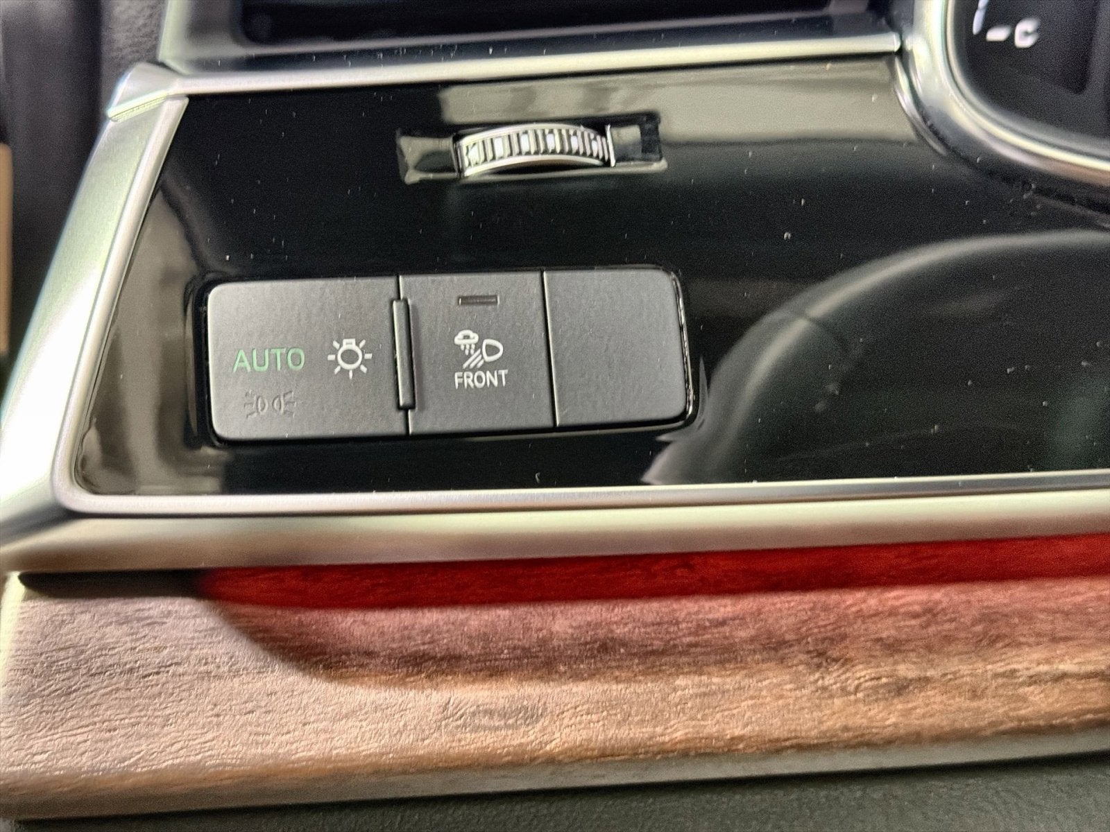 2025 Audi Q8 55 Premium Plus