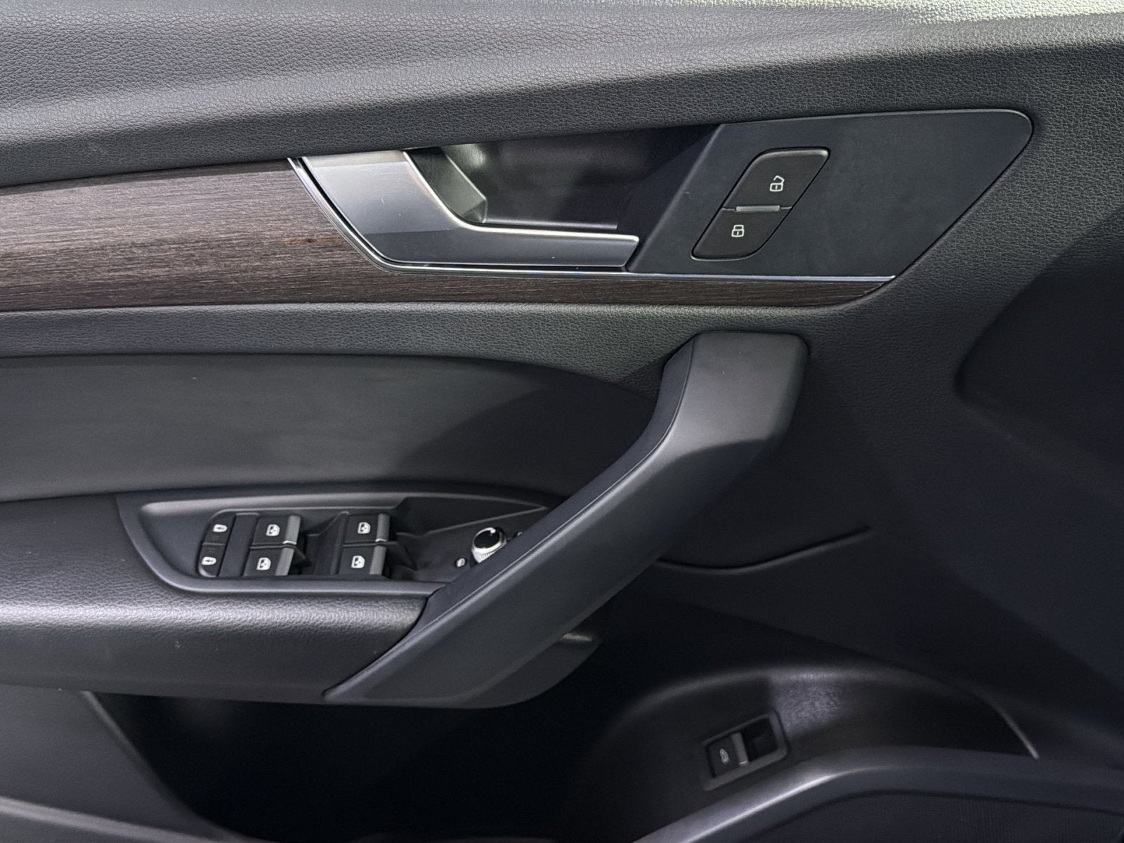 2024 Audi Q5 45 S line Premium