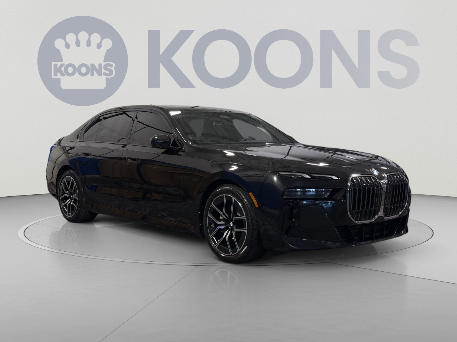 2023 BMW 7 Series 740i