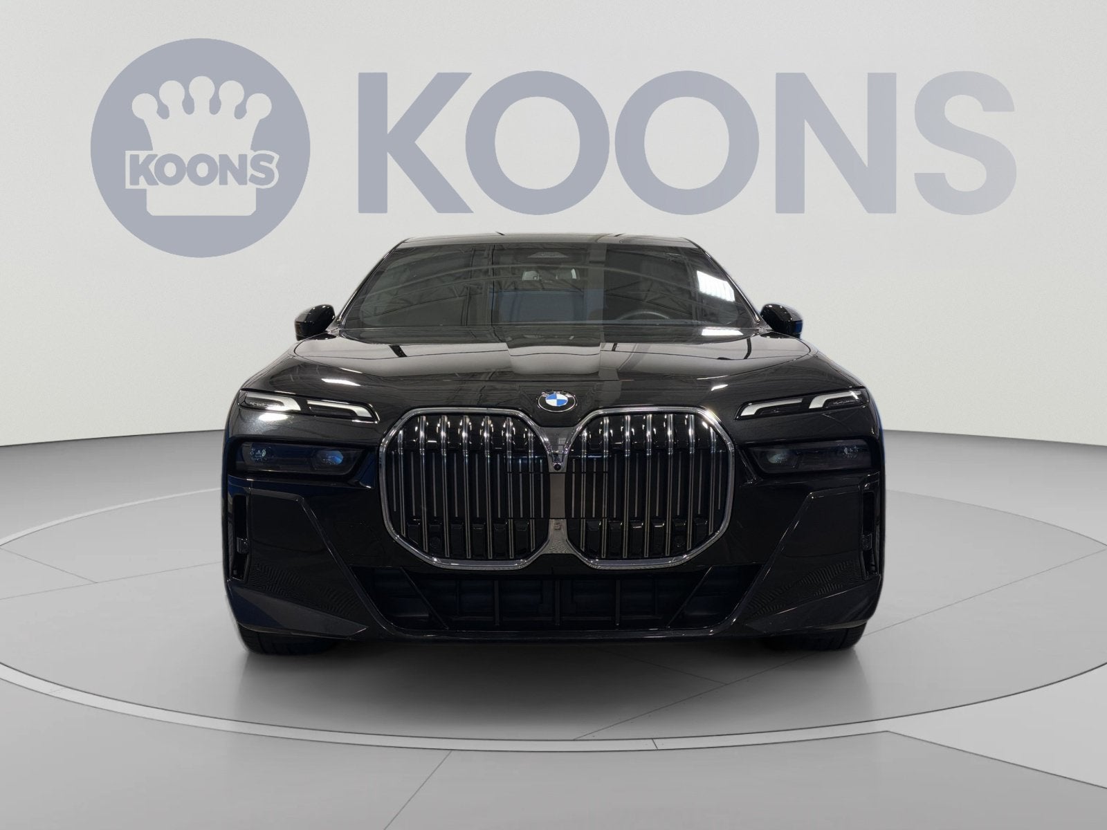 2023 BMW 7 Series 740i