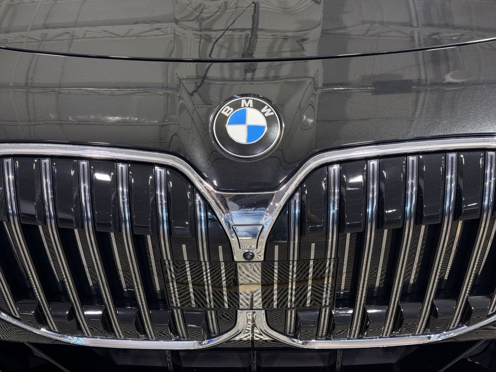 2023 BMW 7 Series 740i