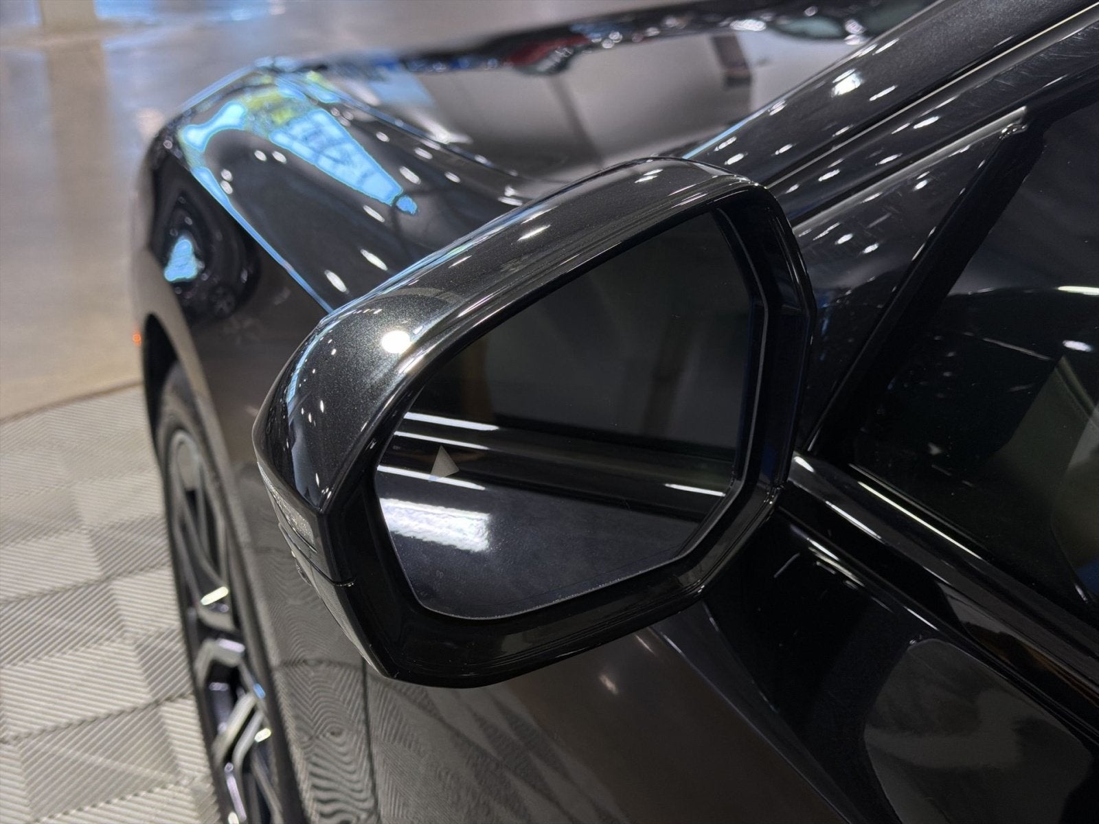 2023 BMW 7 Series 740i