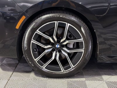 2023 BMW 7 Series 740i