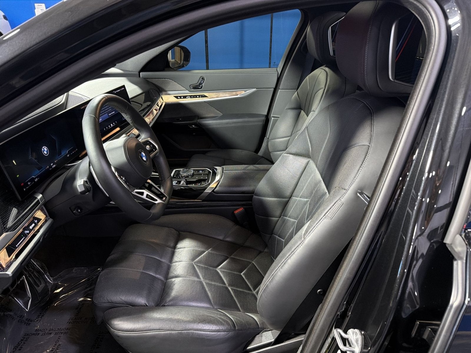 2023 BMW 7 Series 740i