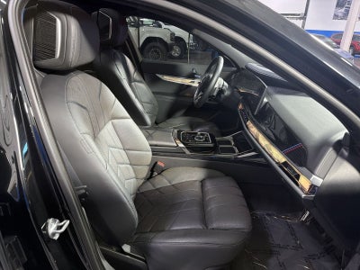 2023 BMW 7 Series 740i