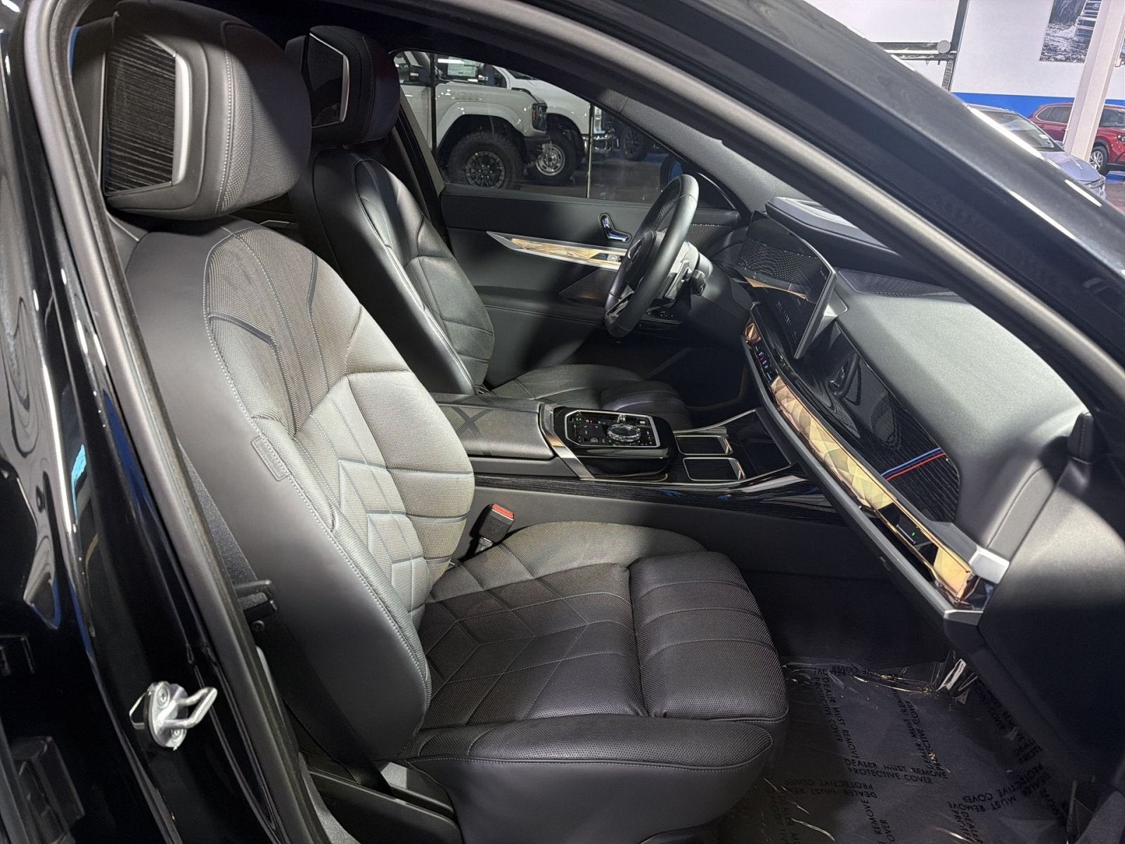 2023 BMW 7 Series 740i