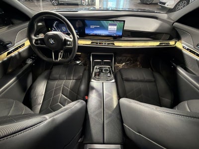 2023 BMW 7 Series 740i