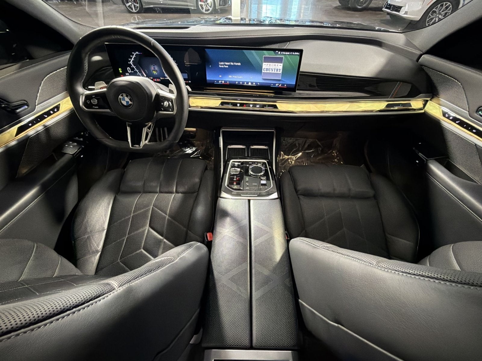 2023 BMW 7 Series 740i