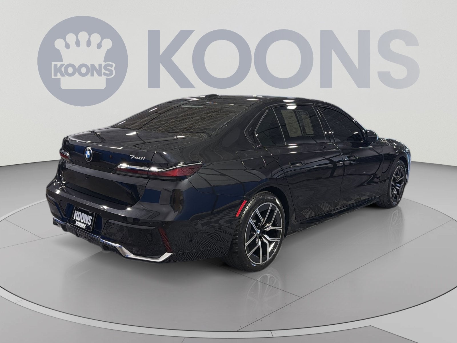 2023 BMW 7 Series 740i