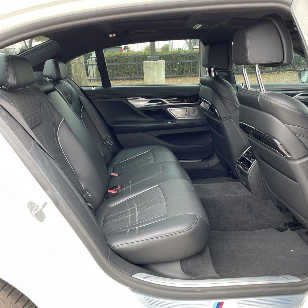 2022 BMW 7 Series 740i