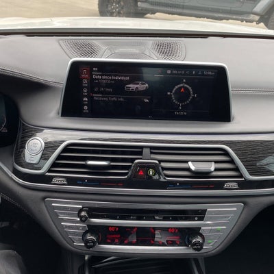 2022 BMW 7 Series 740i