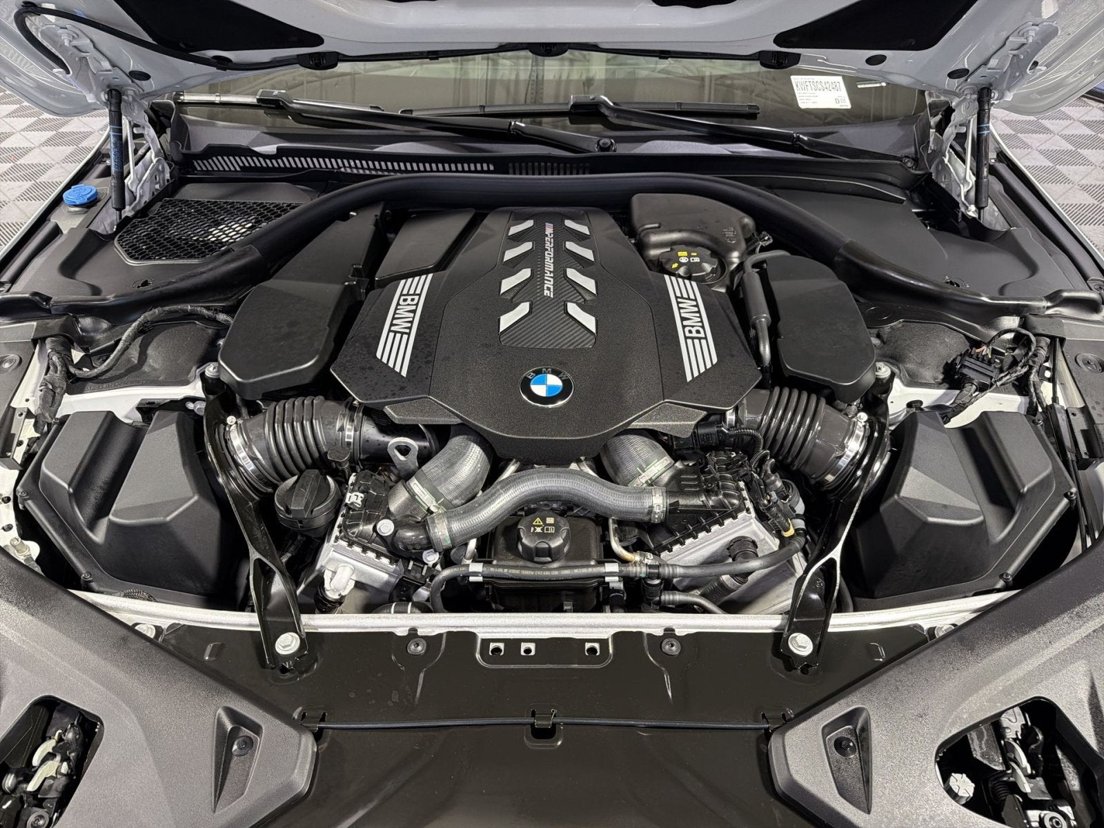2025 BMW 8 Series M850i xDrive