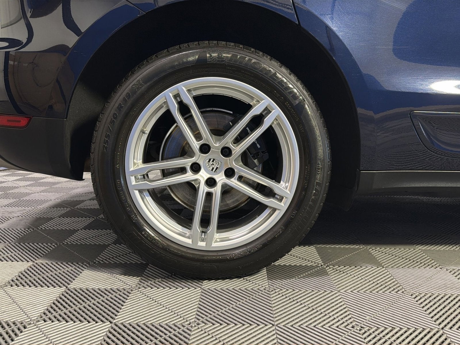 2021 Porsche Macan Base