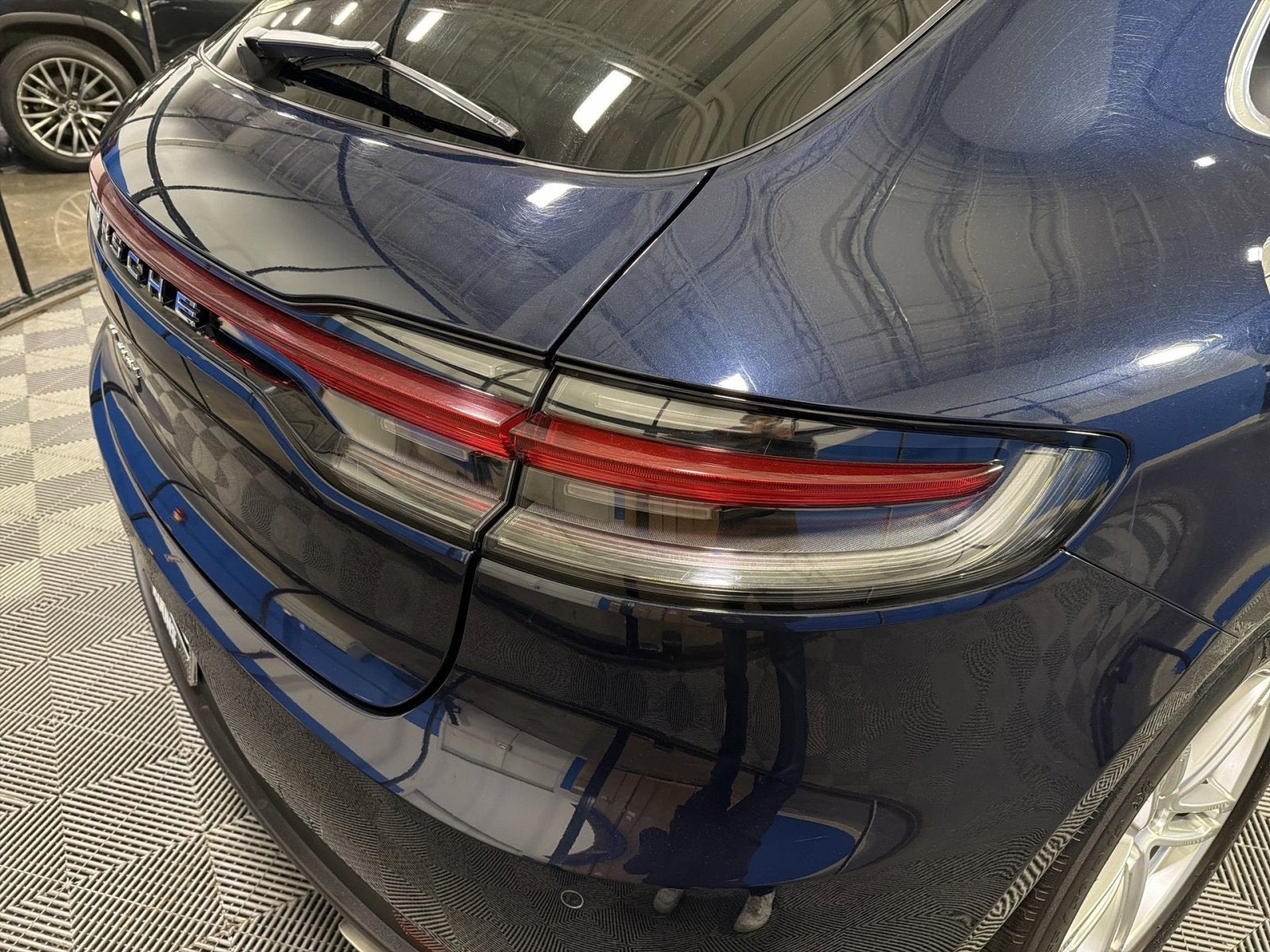 2021 Porsche Macan Base