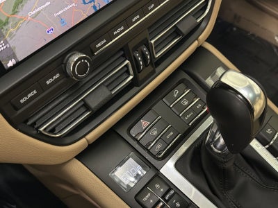 2021 Porsche Macan Base