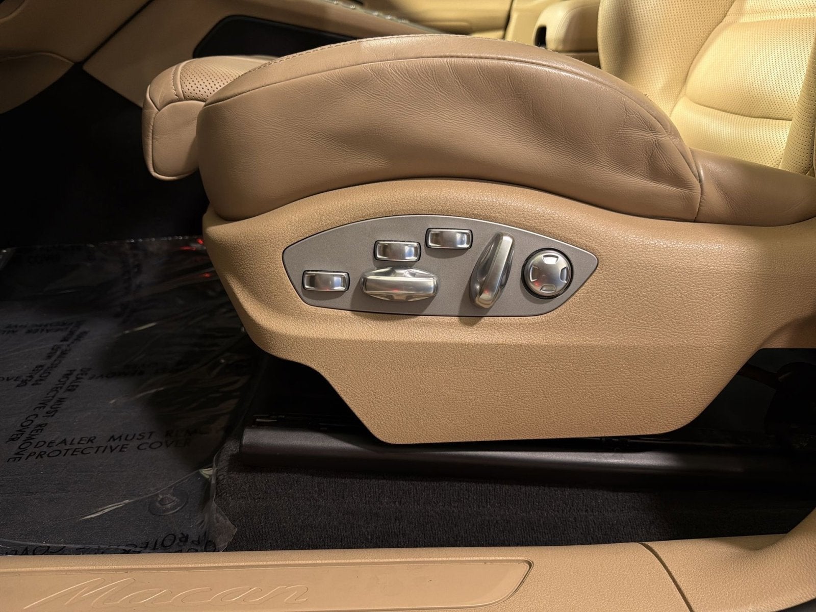 2021 Porsche Macan Base