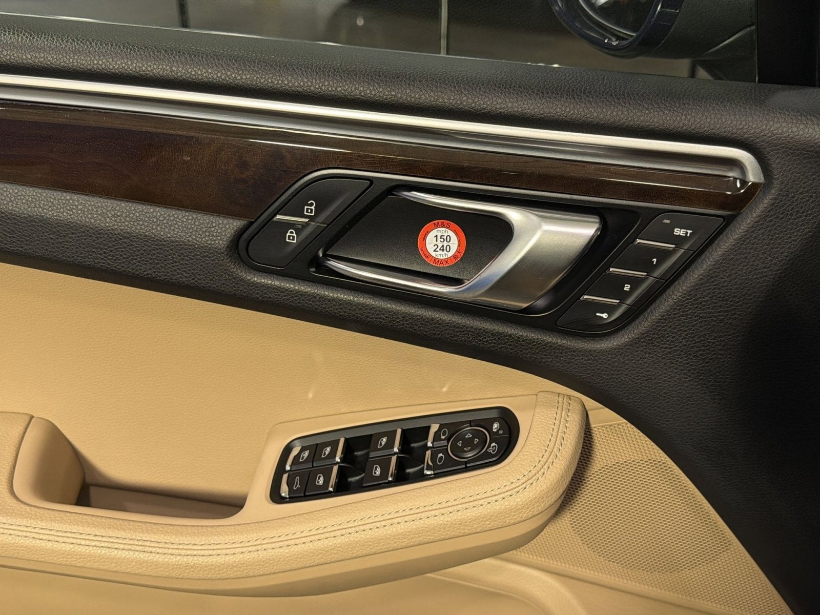 2021 Porsche Macan Base
