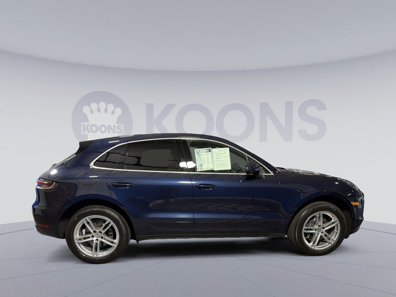 2021 Porsche Macan Base
