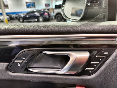 2018 Porsche Macan Base